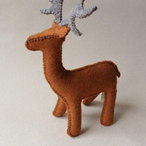 Deer toy in pure new wool, Oeko-tex 100 certified