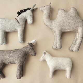 Christmas cot animals in wool felt: sheep, ox, donkey and camel