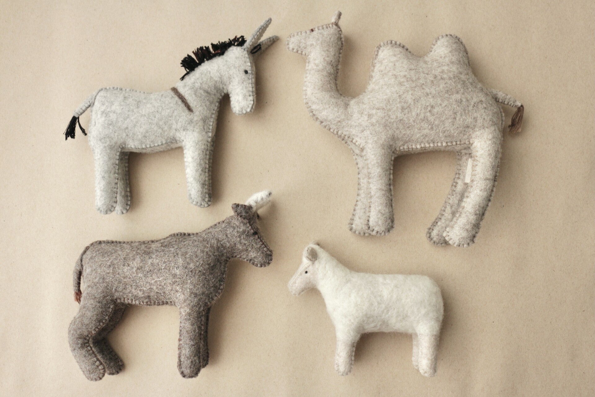 Christmas cot animals in wool felt: sheep, ox, donkey and camel