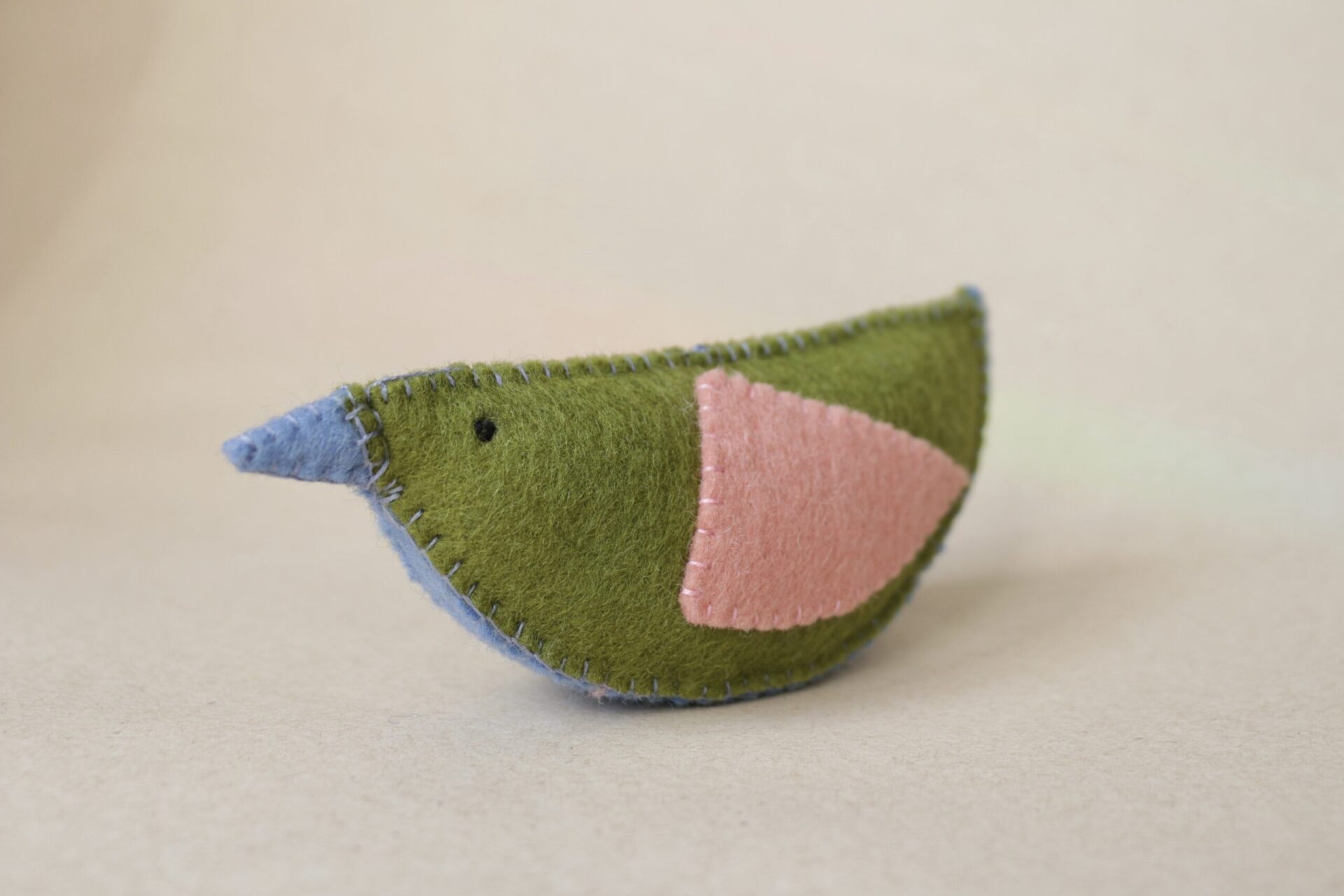 Bird rattle • piou piou • green and pink