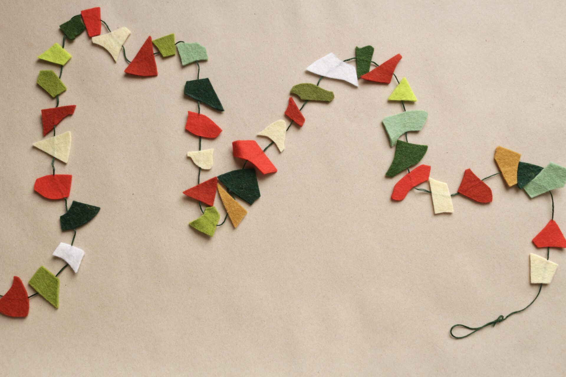 Felt Christmas garland ~ small shapes 3